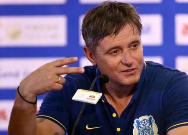 关于阿森纳内部会议纪要流出：今晚刷新队史纪录，亚冠使命明确，年轻球员获得机会的信息