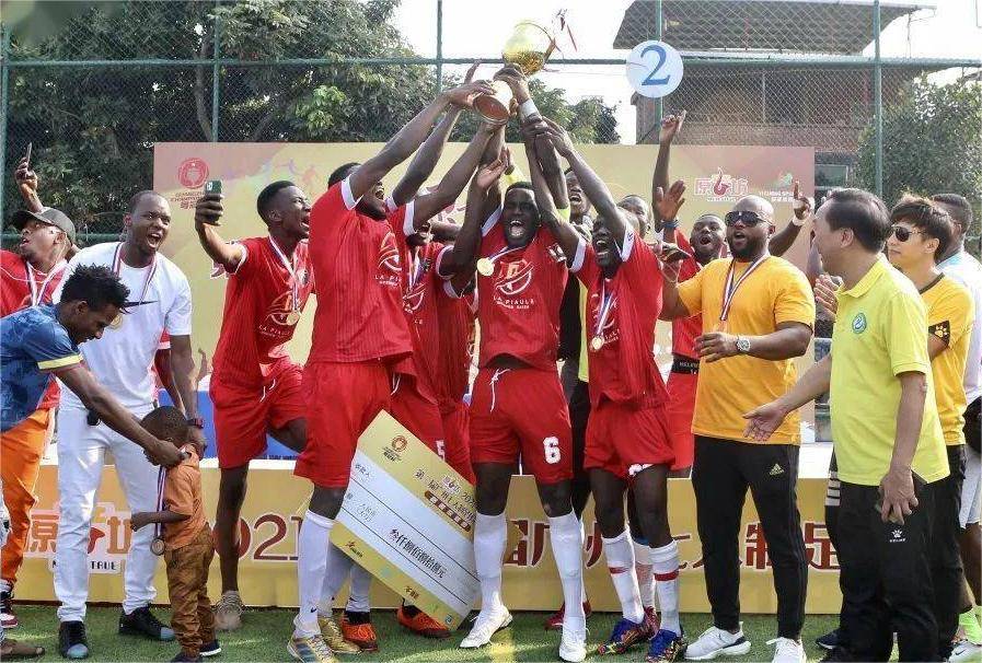 开元网址入口关于广州队训练开放日，今晨远射贴柱引欢呼，欧联在即，球队文化再被提及的信息