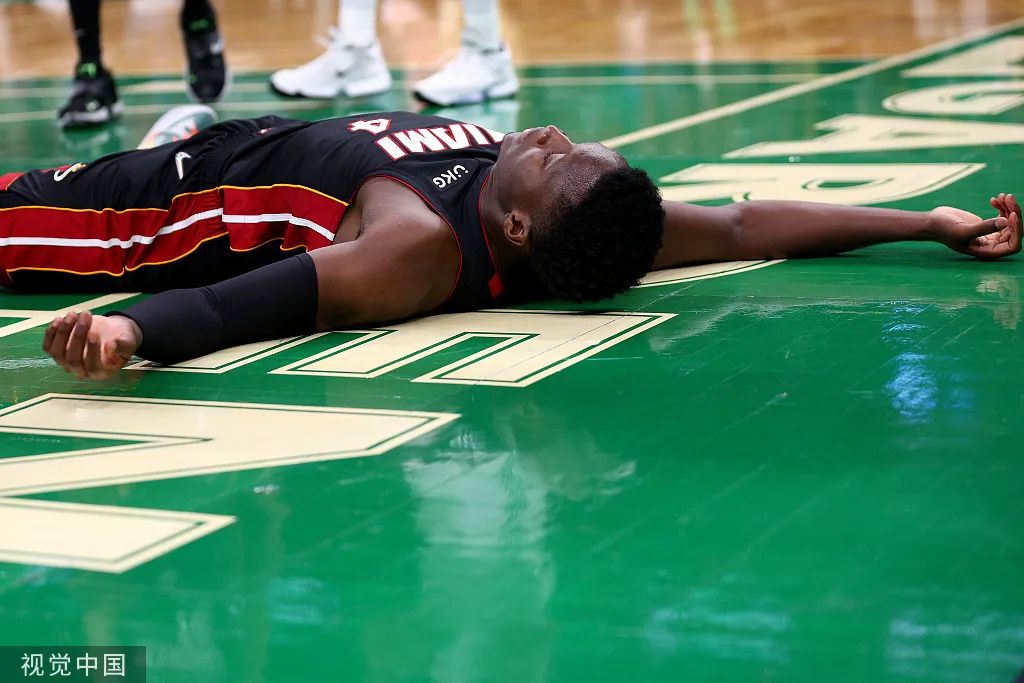 开元直播赛事关于冲刺阶段体能课后，波士顿凯尔特人远射贴柱备战意大利杯，悬念犹存，年轻球员得到机会的信息